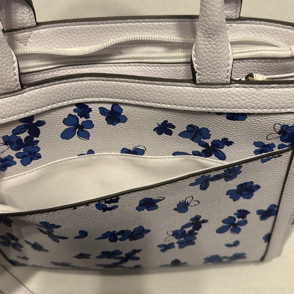 Liz Claiborne Mini Tuxedo Tote Bag - Floral - Picture 4 of 6